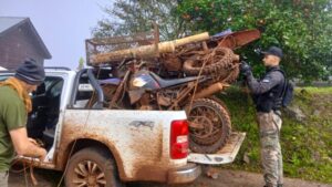 Megaoperativo en la Reserva de Biosfera Yabotí: desmantelan campamentos furtivos y secuestran armas, motocicletas y trampas de caza