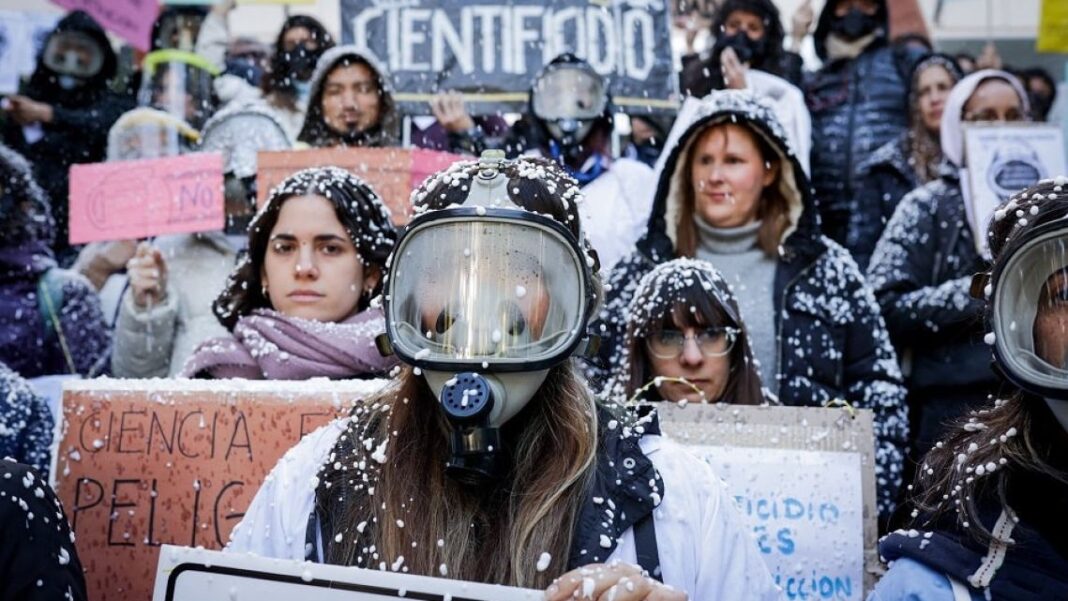 Más de mil científicos cuestionan el impacto fiscal y ambiental del proyecto Súper RIGI